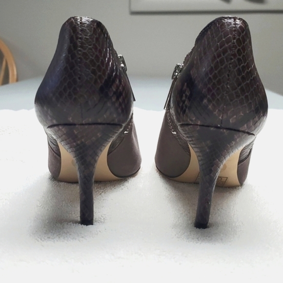 NWOT Michael Kors Bootie, 3.25" heel, size 6 - Picture 3 of 6